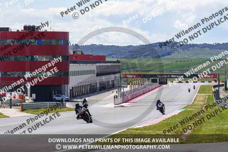 cadwell no limits trackday;cadwell park;cadwell park photographs;cadwell trackday photographs;enduro digital images;event digital images;eventdigitalimages;navarra;no limits trackdays;peter wileman photography;racing digital images;trackday digital images;trackday photos